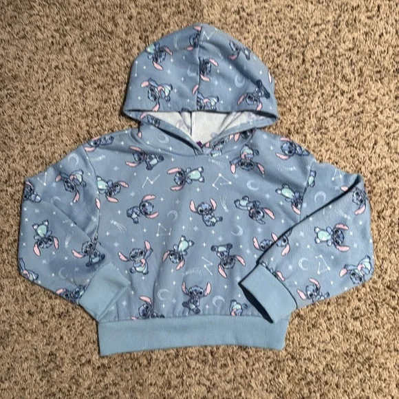 Girls size 7/8 Disney Stitch tracksuit - Picture 2 of 4